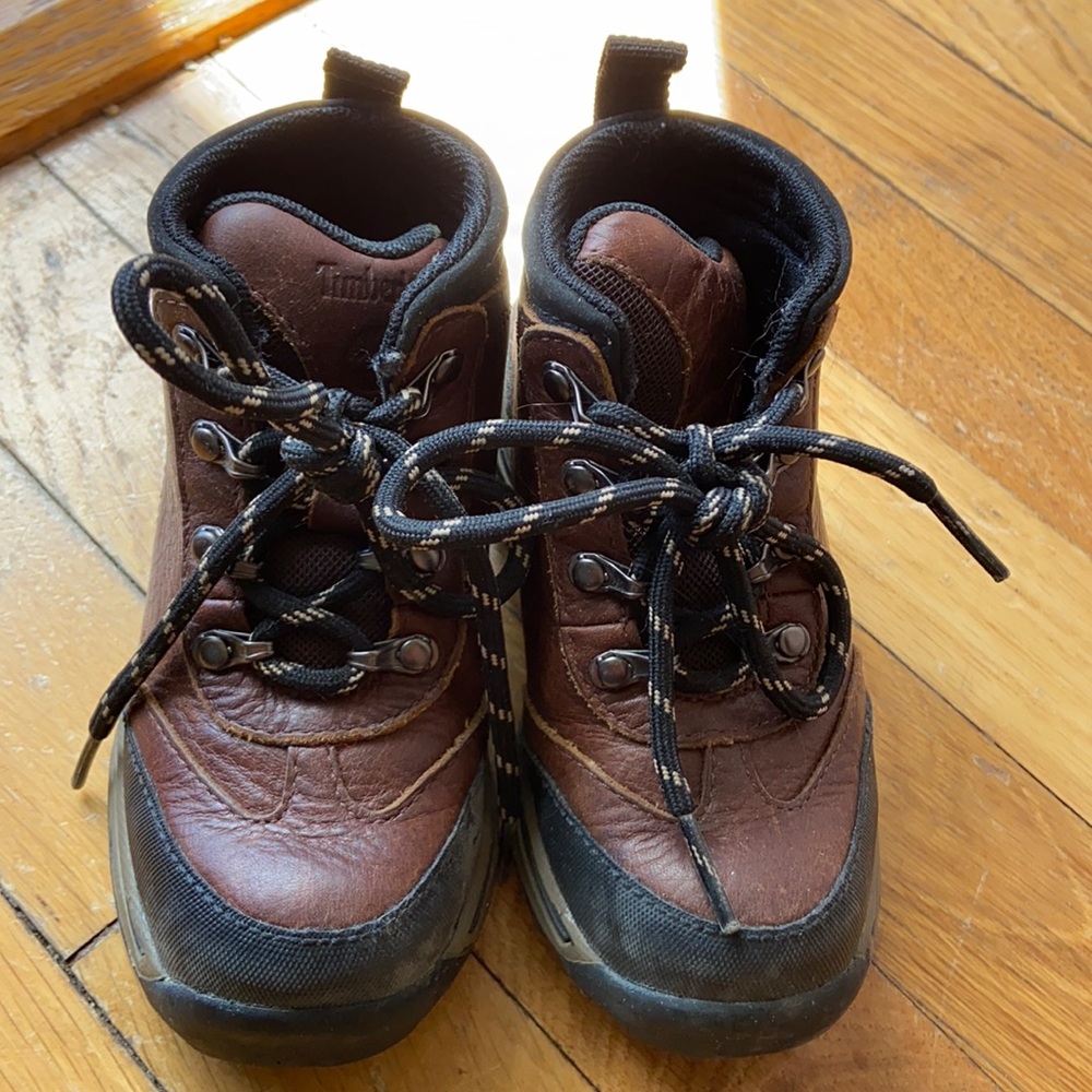 Timberland boys size 8 leather boots